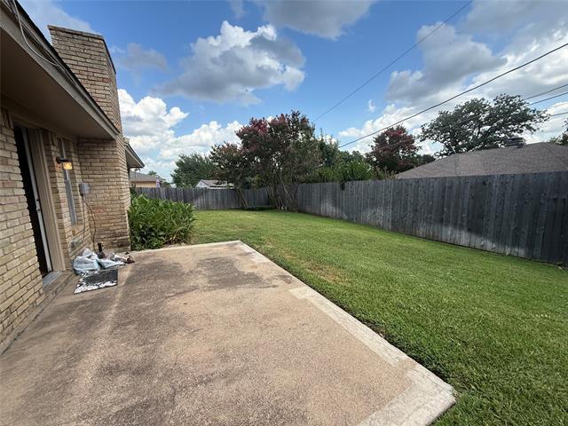 Building Photo - 5912 Pleasant Hill Dr