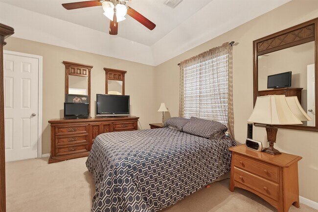 Building Photo - 6003 Dover Creek Ln