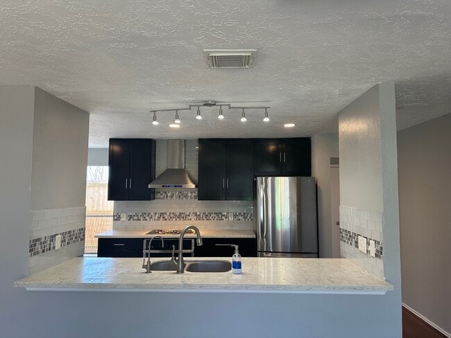 Building Photo - 16334 Rancho Blanco Dr