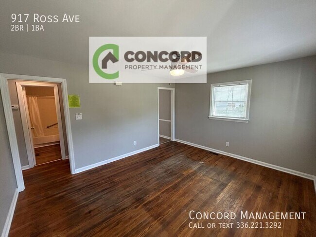 Building Photo - 917 Ross Ave