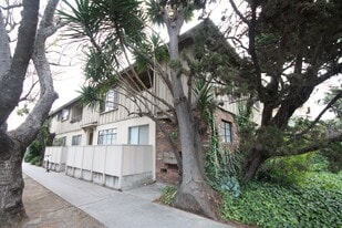 Building Photo - 11061 Missouri Ave