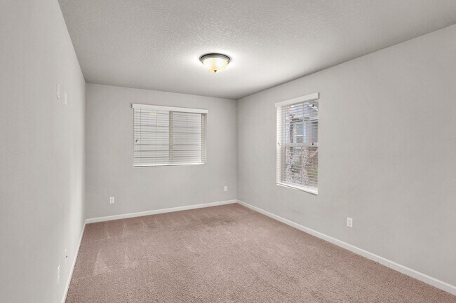 Building Photo - 9359 SW Treble Ln
