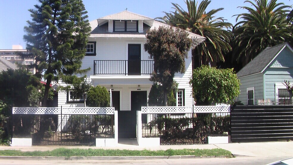 Building Photo - 1228 S Catalina St