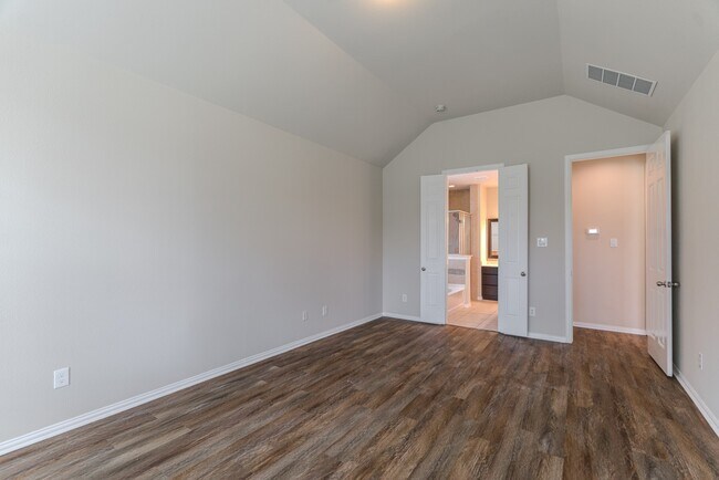 Building Photo - 8118 Little Scarlet St