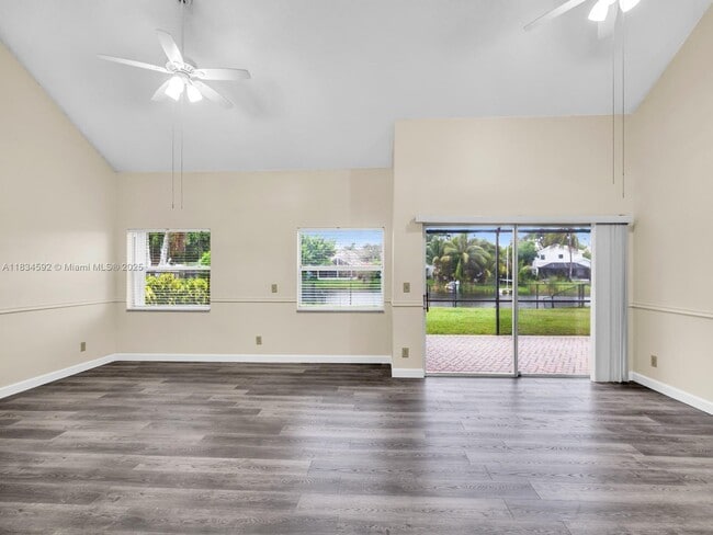Building Photo - 2957 Oak Park Cir