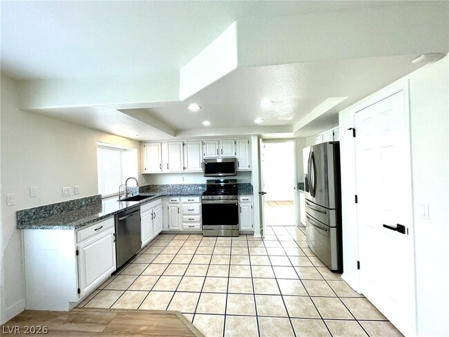 Building Photo - 1326 Pine Terrace Ct
