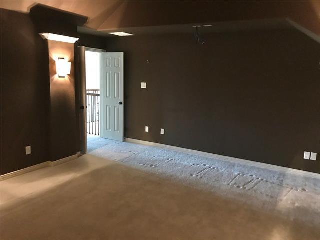 Building Photo - 408 Paluxy Dr