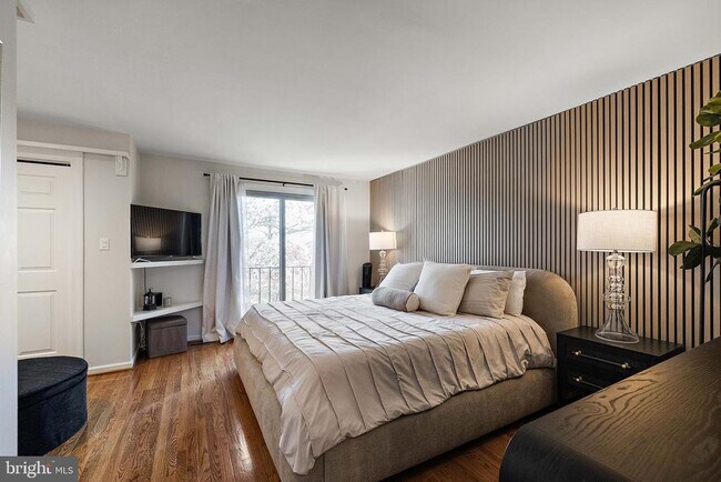 Building Photo - 2115 Fairfield Pl