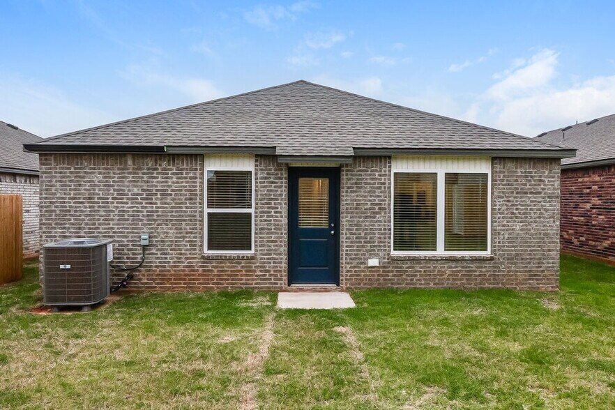 Building Photo - 10049 Appaloosa Ln