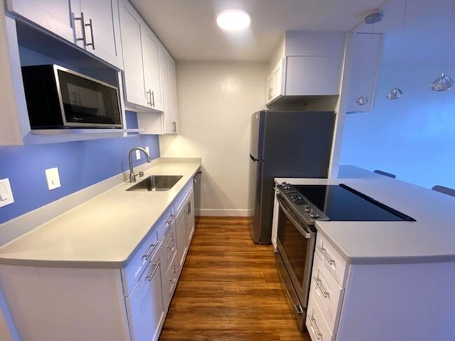 Building Photo - Recently Renovated 1 Bedroom in Honolulu