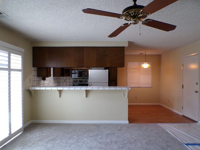 Building Photo - 3 bedroom 2 Barh Home Close to Vintage Faire Mall