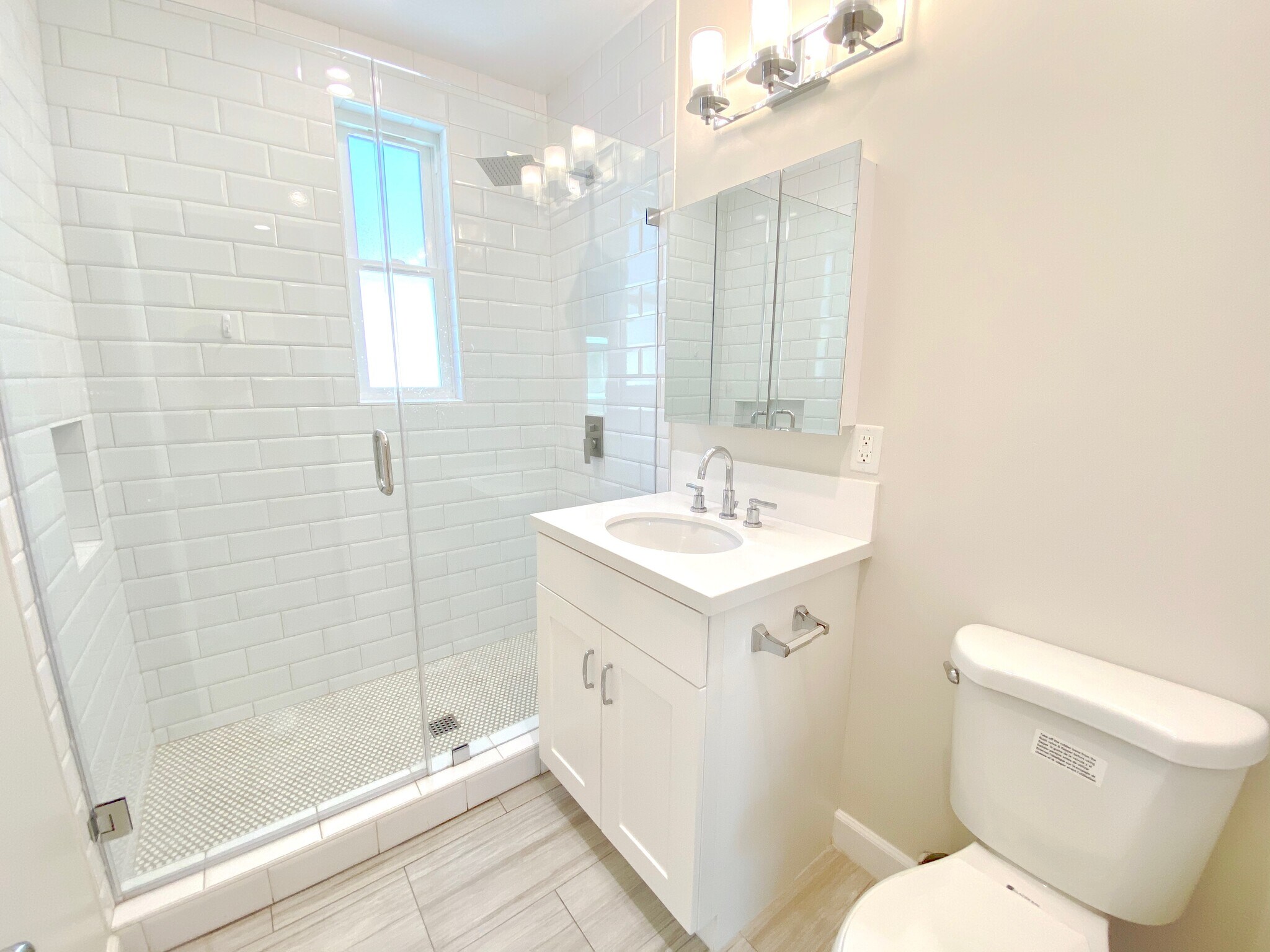 Building Photo - 11967 Walnut Ln