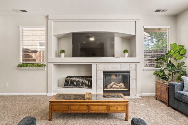 Building Photo - Effortless Living Starts Here — Just Bring Your Suitcase and Step Into Comfort