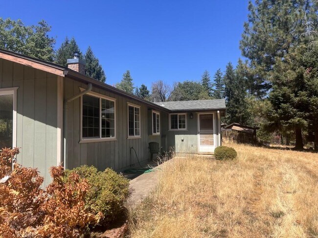 Building Photo - 3401 Quartz Creek Rd