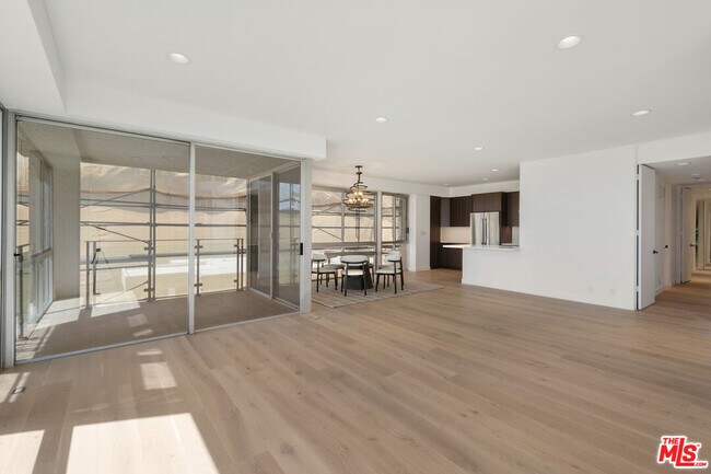 Building Photo - 515 Ocean Ave