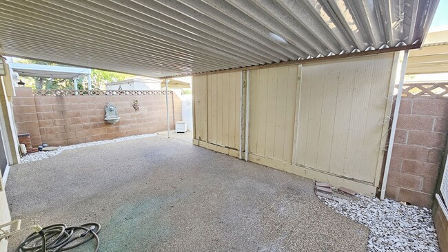 Building Photo - Scottsdale Townhouse 3 Bedroom 2.5 Bath