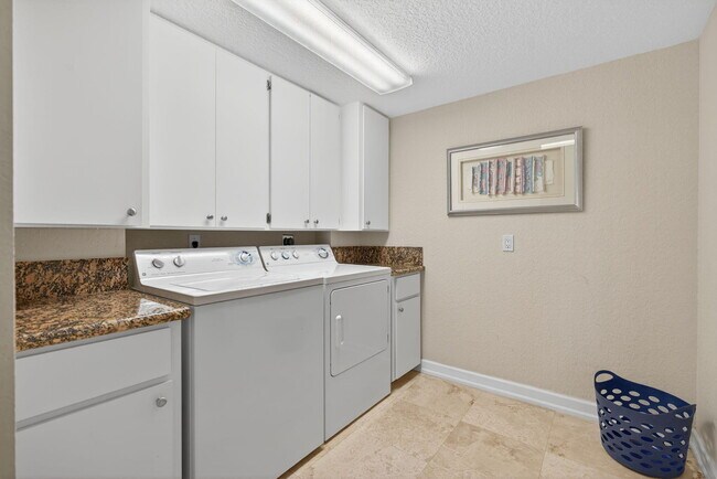 Building Photo - 401 Ocean Bluffs Blvd