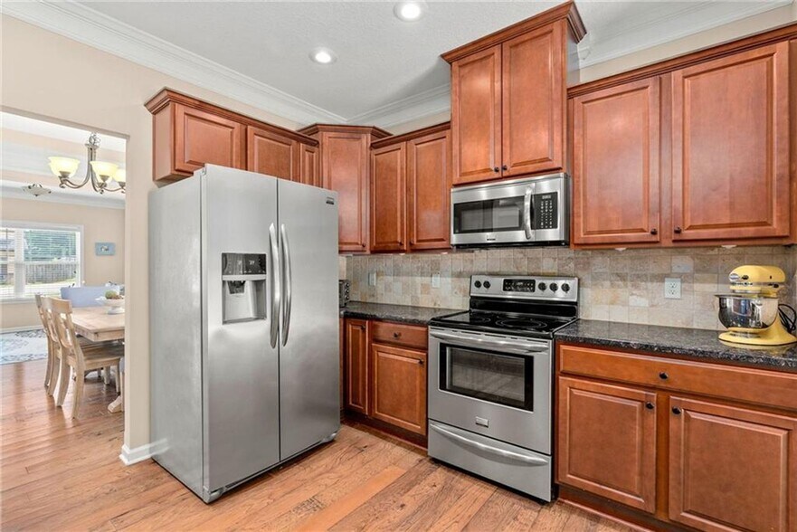 Building Photo - Single Family in Donahue Ridge