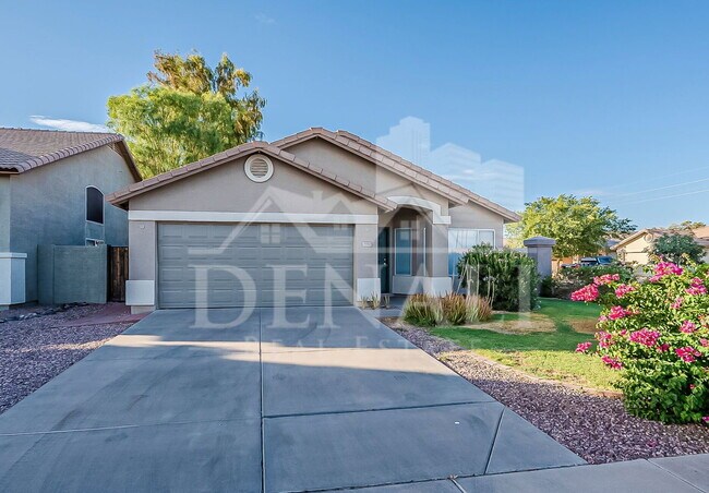 Building Photo - 3980 E Pinon Ct