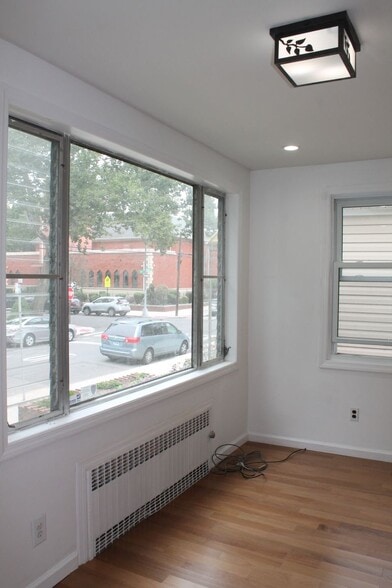 Building Photo - 6954 Loubet St