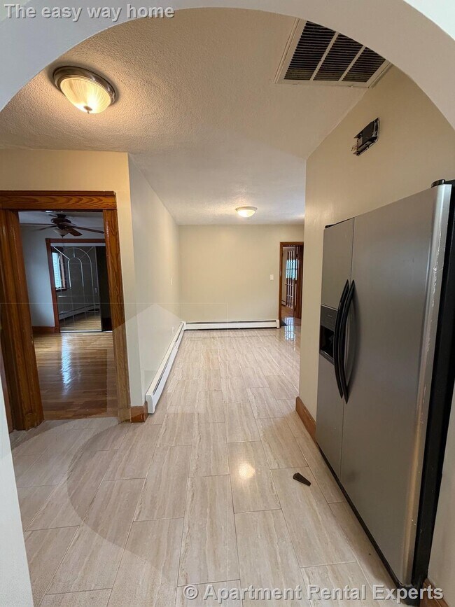 Building Photo - 33 Lafayette St