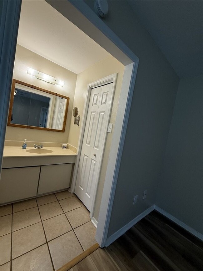 Building Photo - Recently updated in 2026 - Lovely 3 bedroom 2 bath home for lease in south Bossier City LA 71112