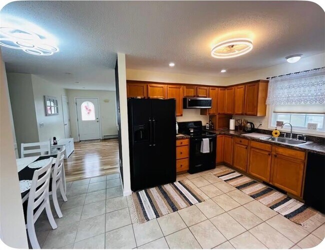 Building Photo - 33 Cobblestone Ln