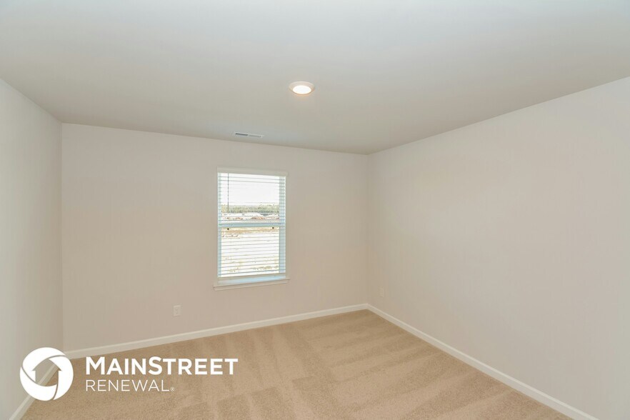 Building Photo - 2413 Alberto Dr