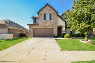 Building Photo - Spacious 4-Bedroom Home in Little Elm