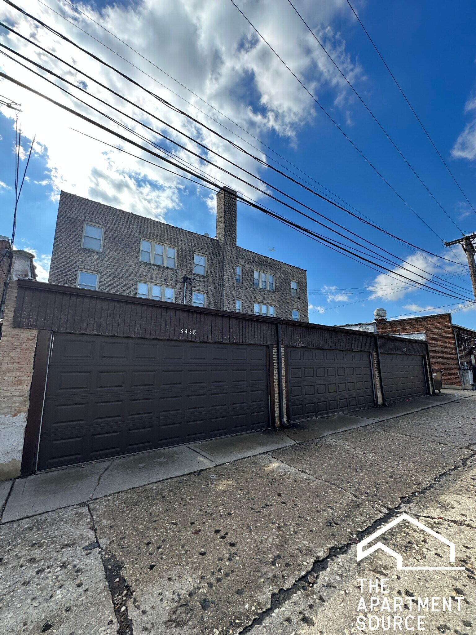 Building Photo - 3438 W Foster Ave