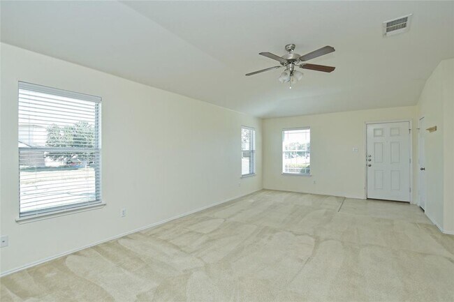 Building Photo - 811 Encinita Dr