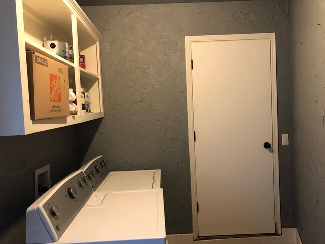 Laundry Room - 254 Hickory Stick Ln