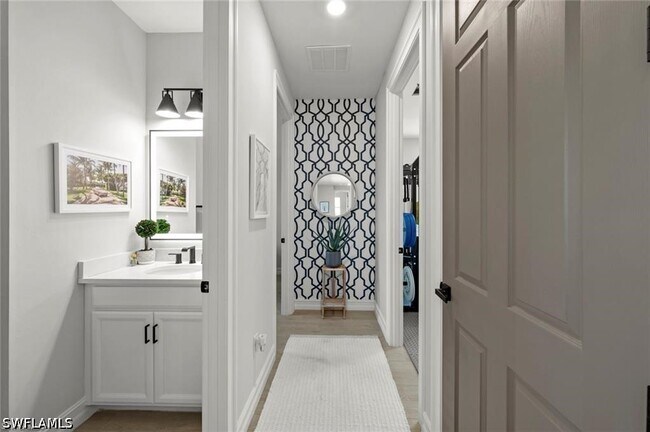 Building Photo - 10581 Woodchuck Ln