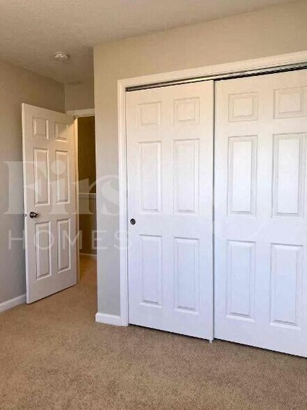 Building Photo - 8128 Wildwood Farms Dr