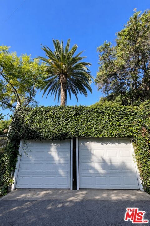 Building Photo - 2431 N Gower St