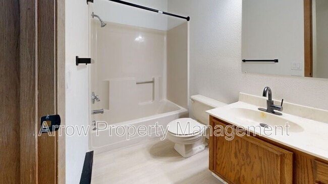 Building Photo - 205 E Arbor Ave