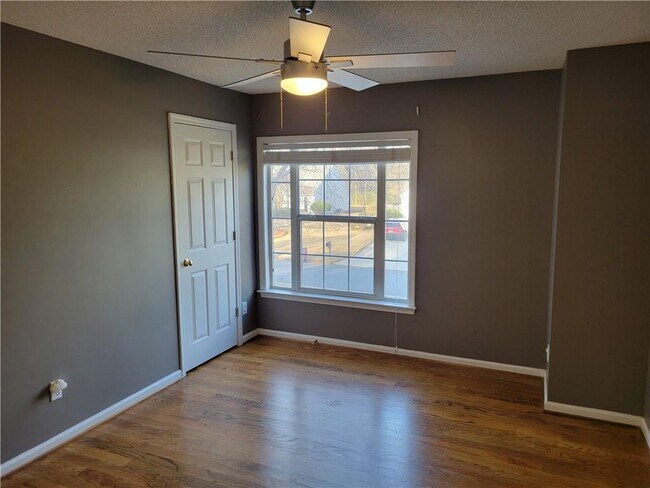 Building Photo - 3925 Barberry Ct