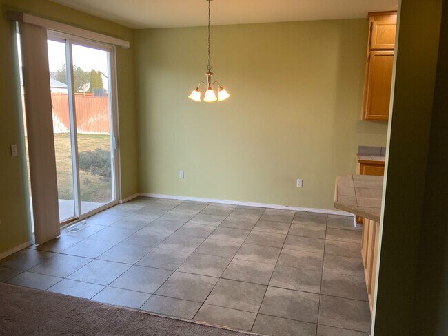 Building Photo - Home for Rent in Ephrata