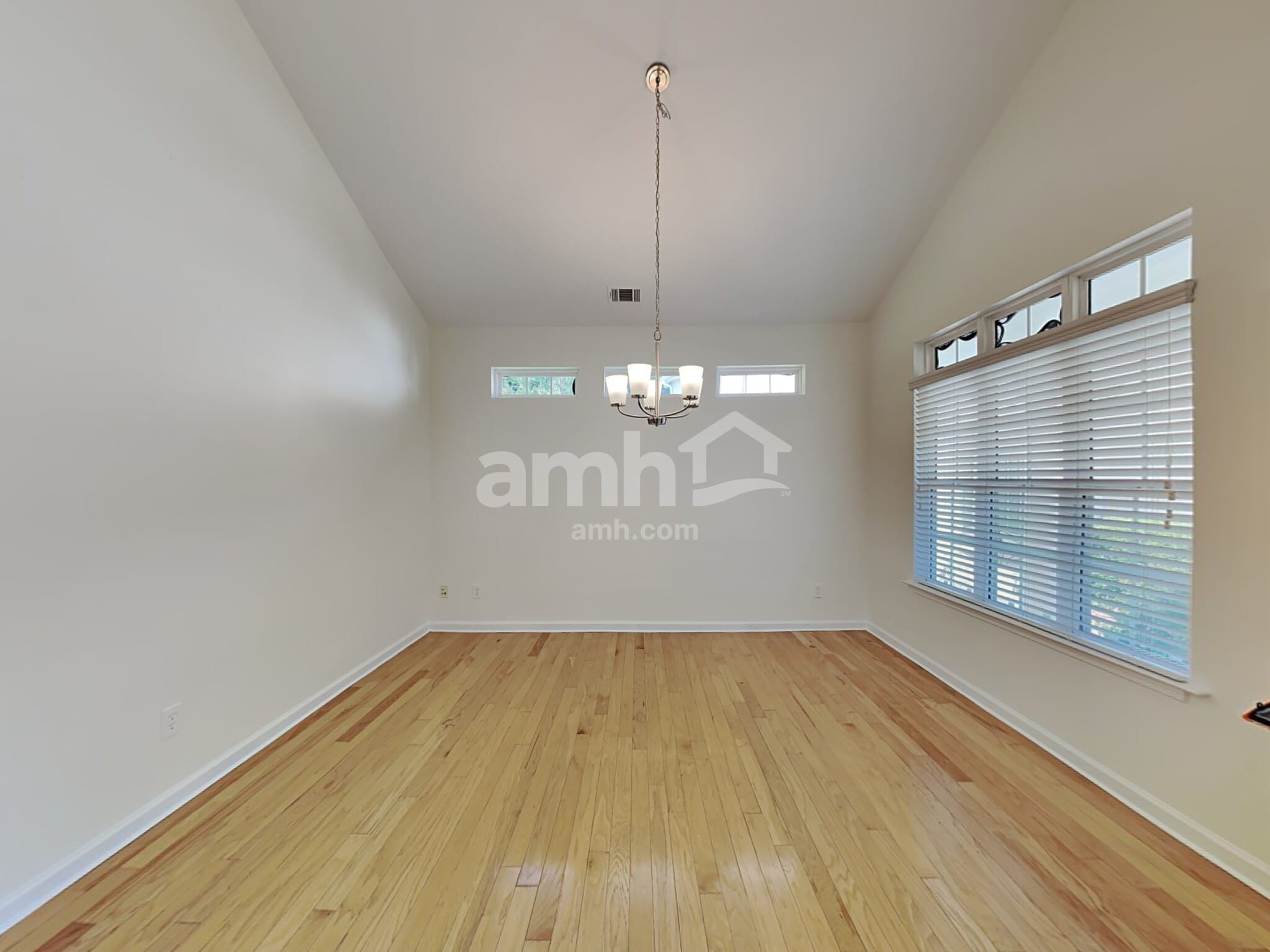 Building Photo - 518 Anglewood Trace