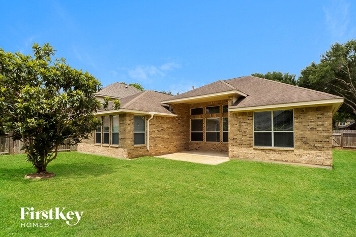 Building Photo - 3211 Oak Park Ln