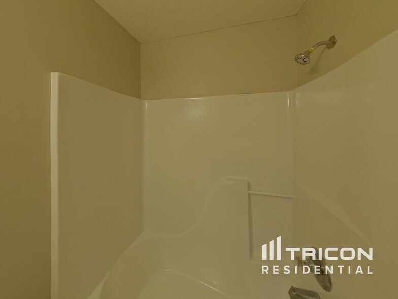 Building Photo - 1132 St Phillips Ct