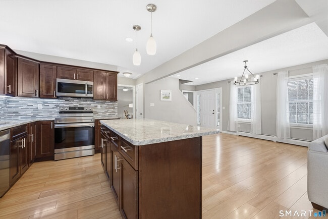 Building Photo - 84 Brookside Cir