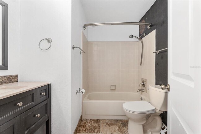 Building Photo - 8305 SW 46 Ln