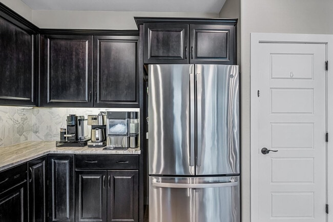 Building Photo - 14462 W Artemisa Ave