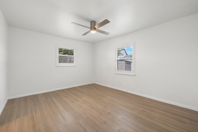 Building Photo - 3827 Barkis Ave