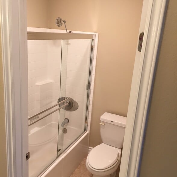 Master Full Bath - 9929 Erma Rd