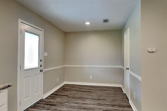 Building Photo - 5711 Deer Timbers Trail