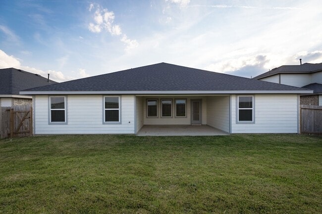 Building Photo - 31514 Avebury Lake Ln