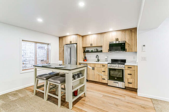 Building Photo - 3234 Taft Ct