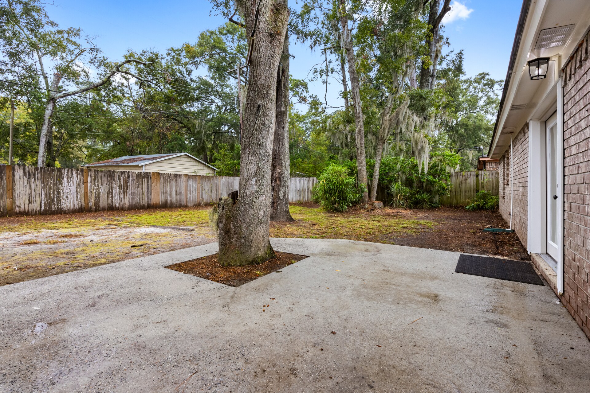 Building Photo - 115 Lucian Cir